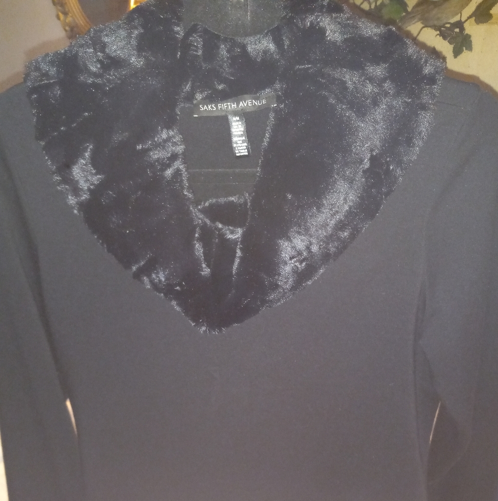 Saks Fifth Avenue. Size M. Black